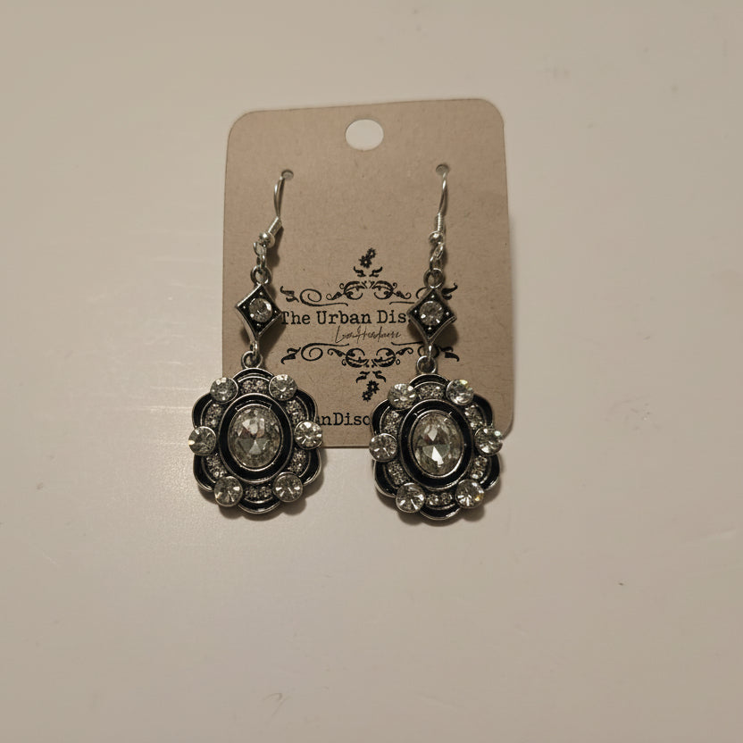 BlknRstoneDropEarrings